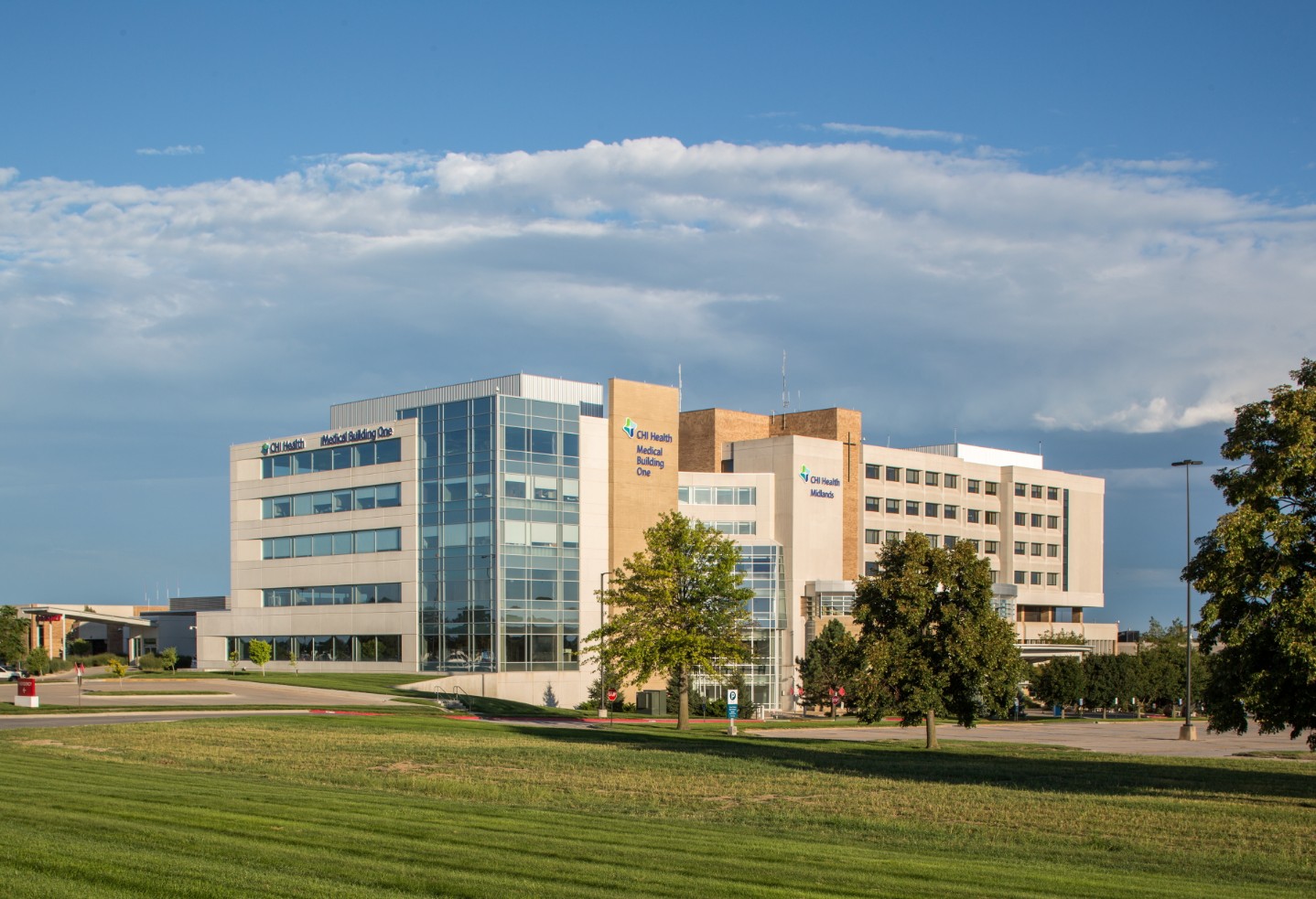 Exterior of chi health midlands hospital