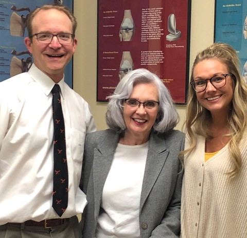 Orthopedic Patient Testimonials Mary Rock with Dr. Wright and scribe Emmie